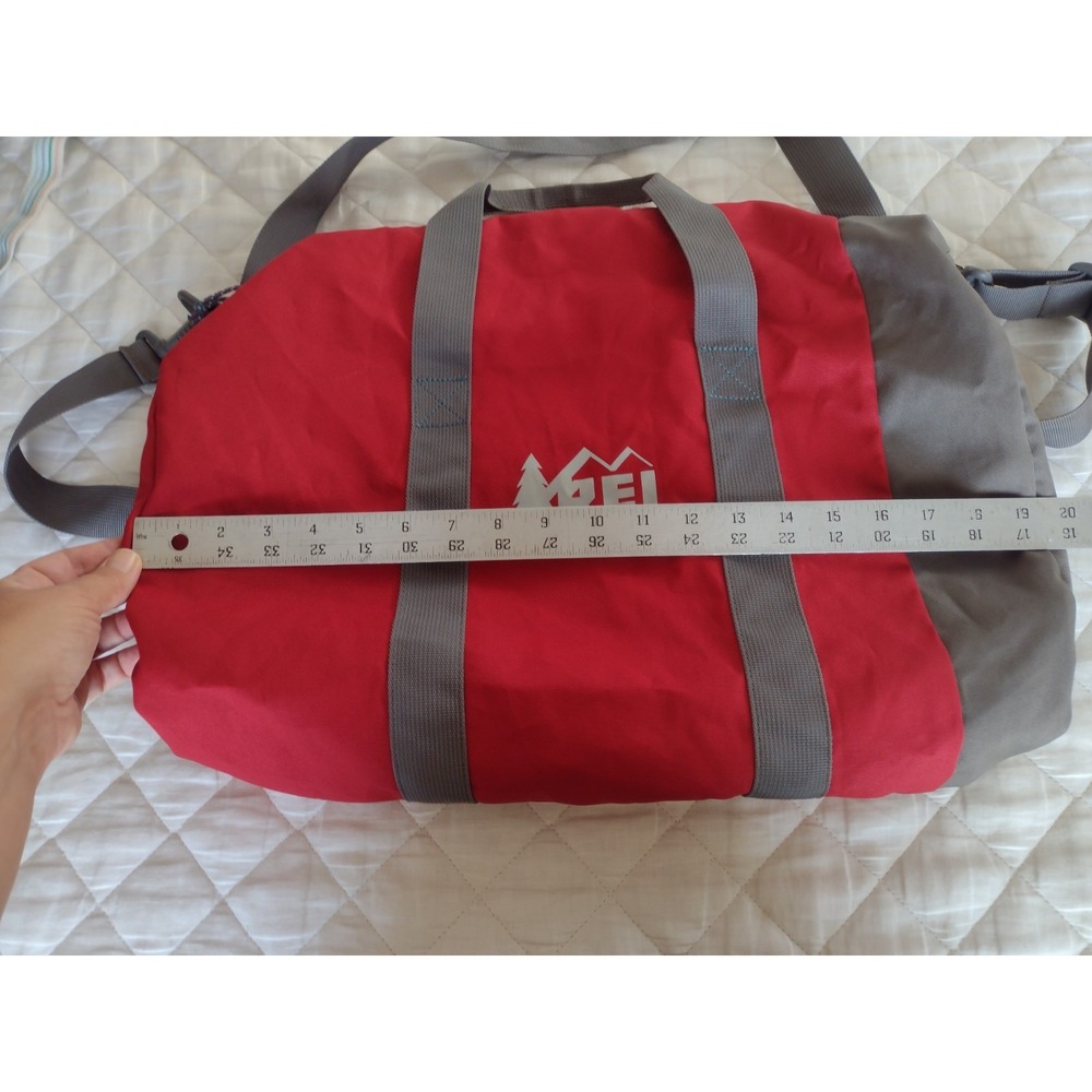 REI CO-OP Roadtripper Small 40L Duffel Bag Red Travel Gear Luggage Strap Outdoor - Picture 3 of 7